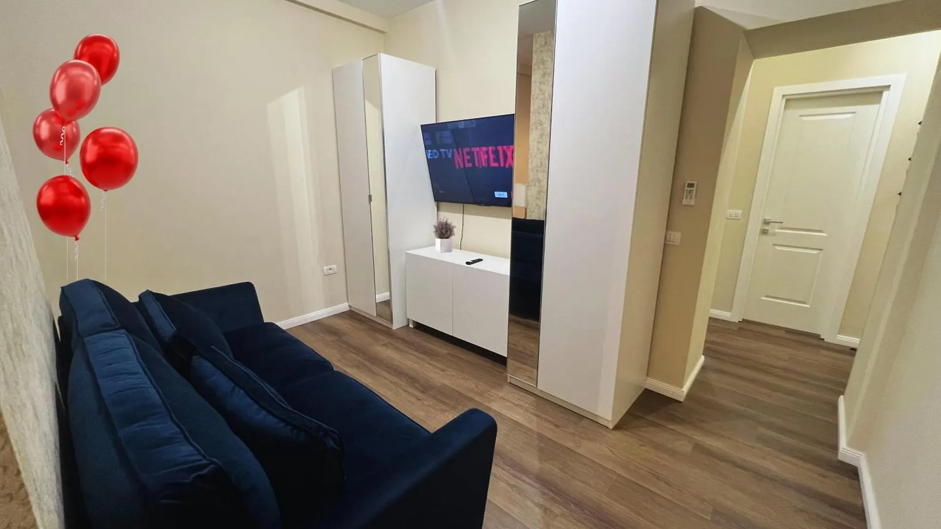 Central Chic Studio In Bukarest 0*,  Románia