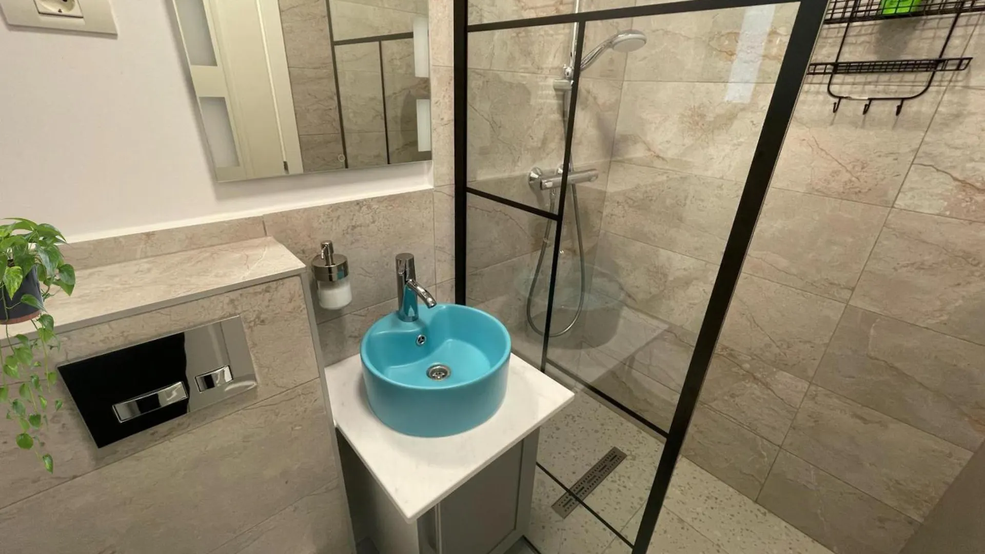 Central Chic Studio In Bukarest Apartman